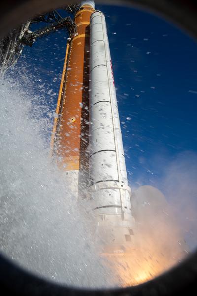 Water deluge system at liftoff